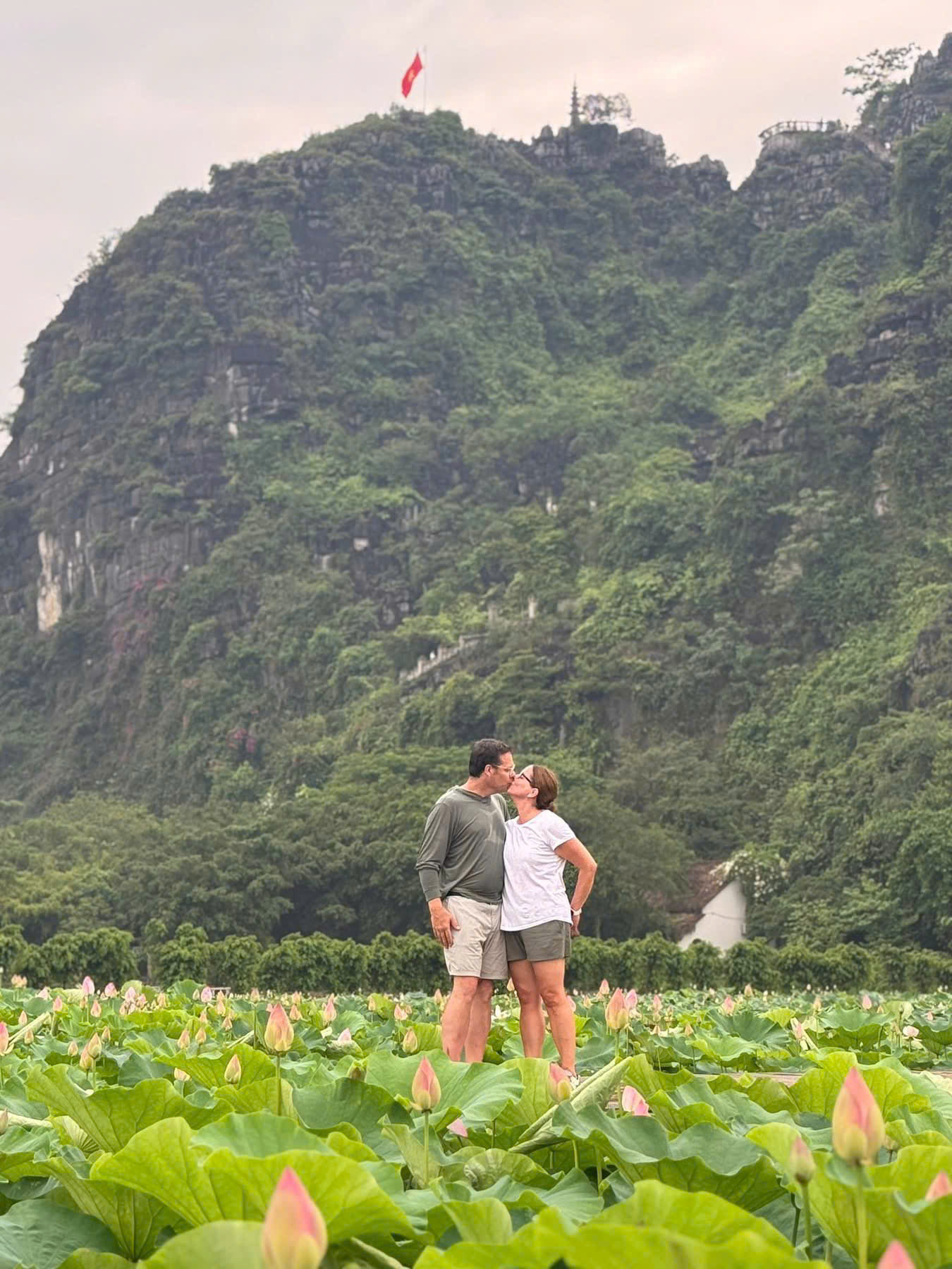 gen-h-z6870860752135_5aa0a977ad8fc0835667311769975b67