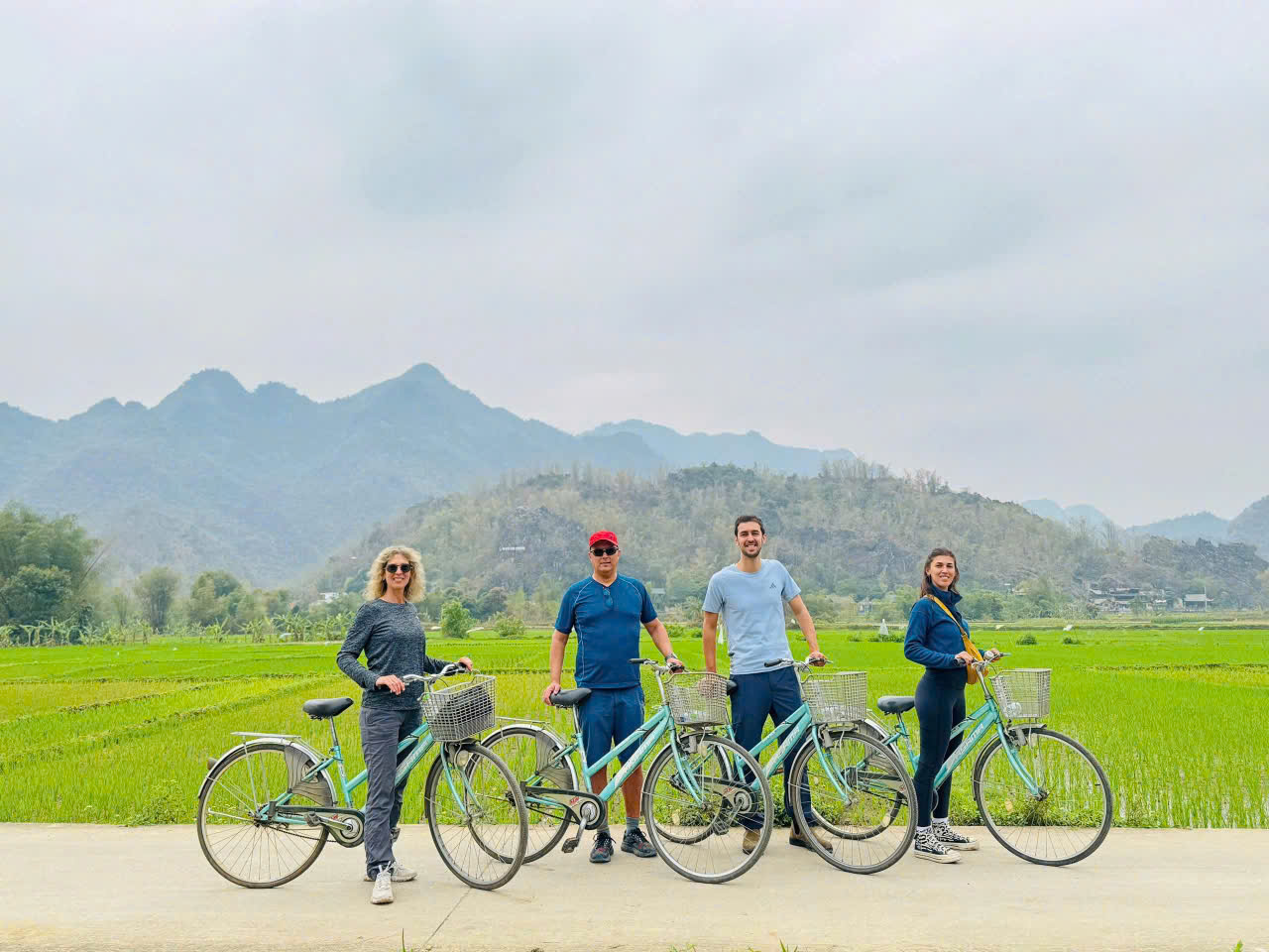 z7125163510217_efbcfe36501ab216d7f6c2d2c5733577