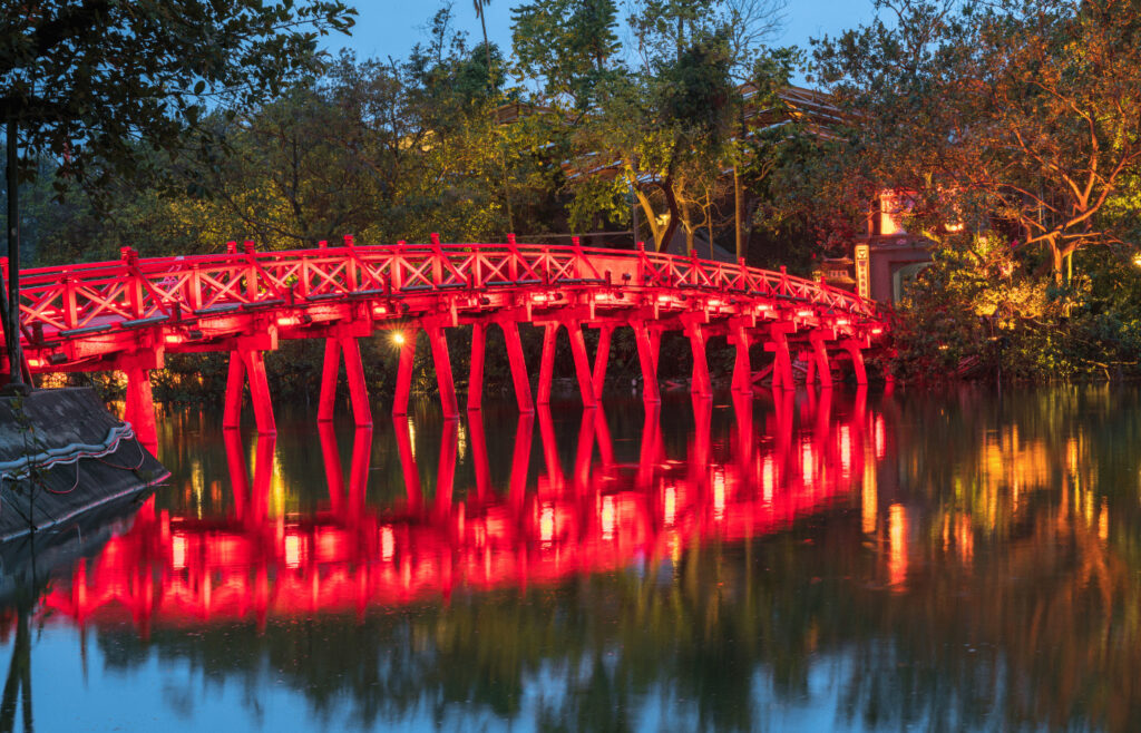 Best places to visit in Ha Noi Viet Nam with The Huc Bridge at night