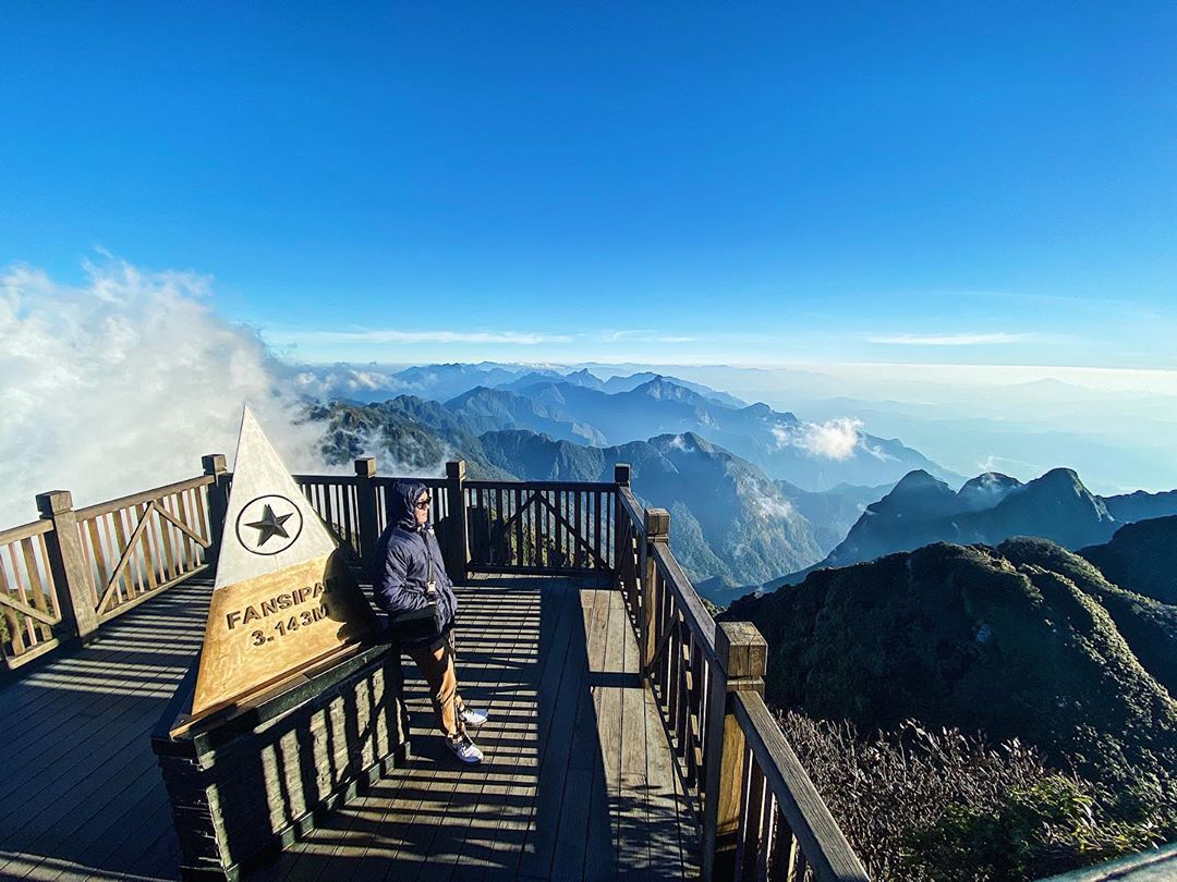 Fansipan summit and spiritual complex overlooking breathtaking places to see in Sapa