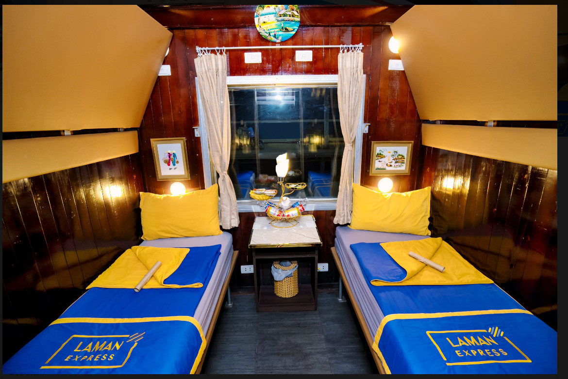 How to book Hanoi to Sapa train tickets online and at the station