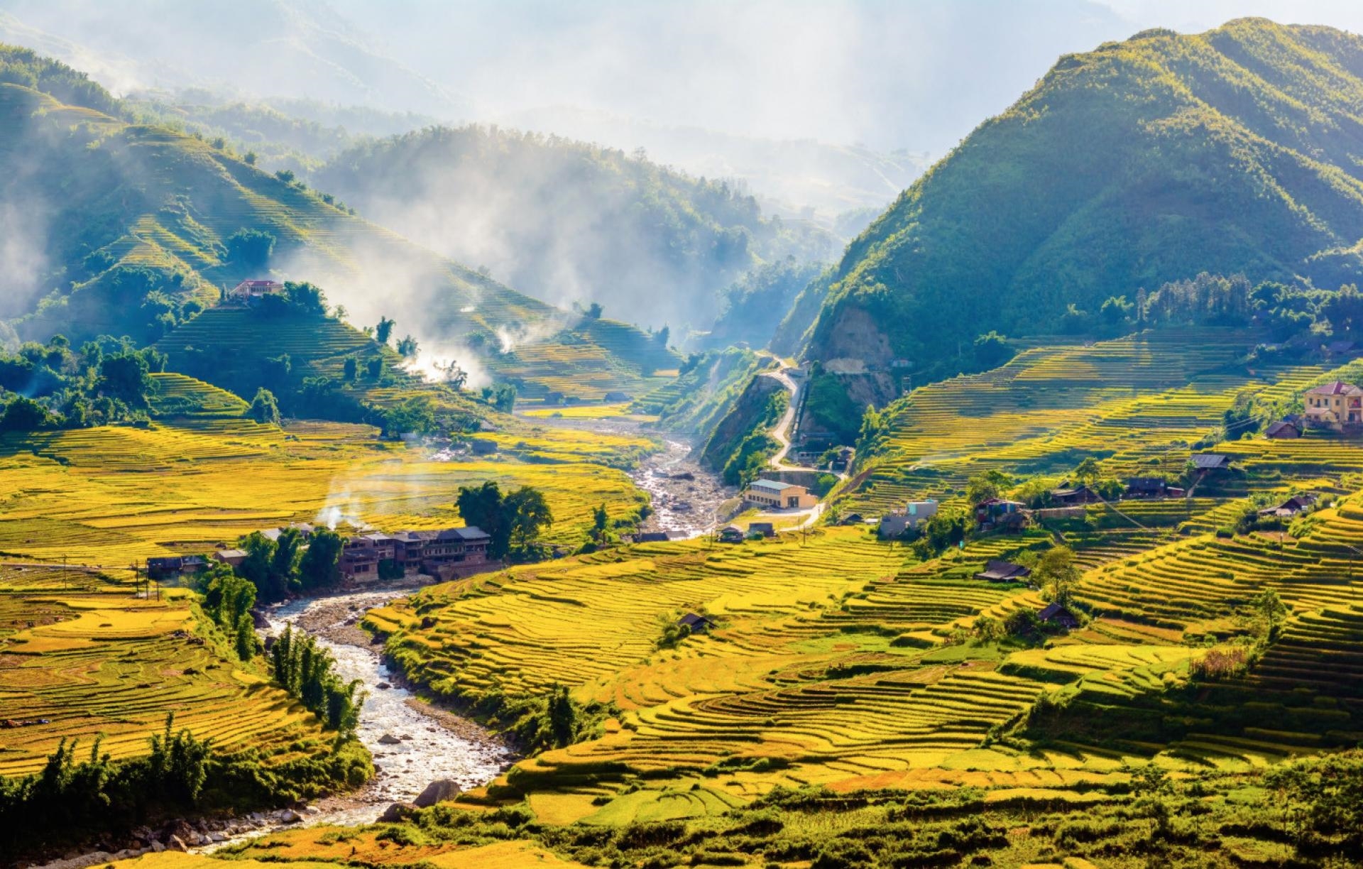 Rice terraces and ethnic villages in Muong Hoa Valley, timeless places to see in Sapa
