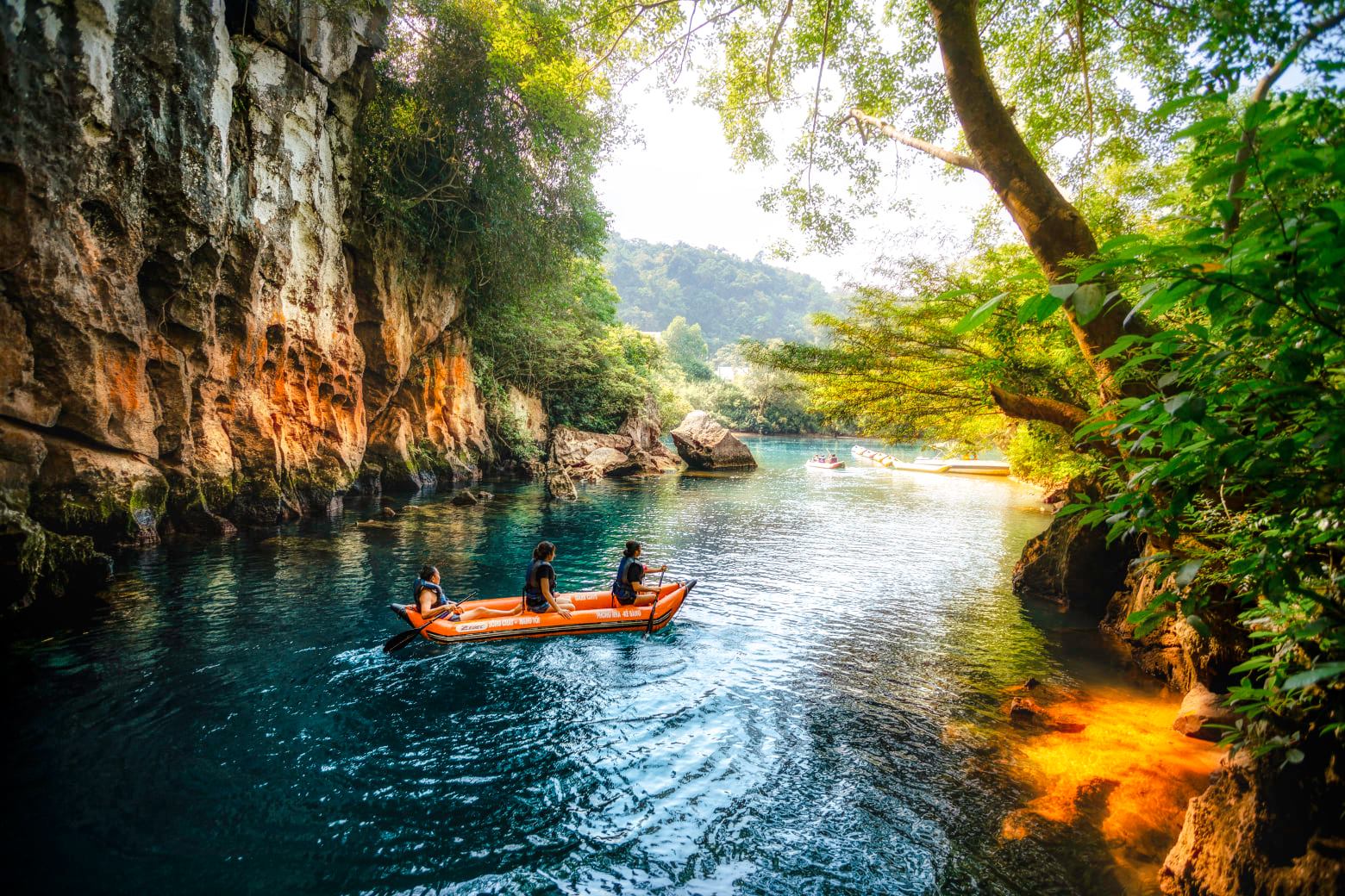 Quang Binh: Paradise Cave & Dark Cave Exploration