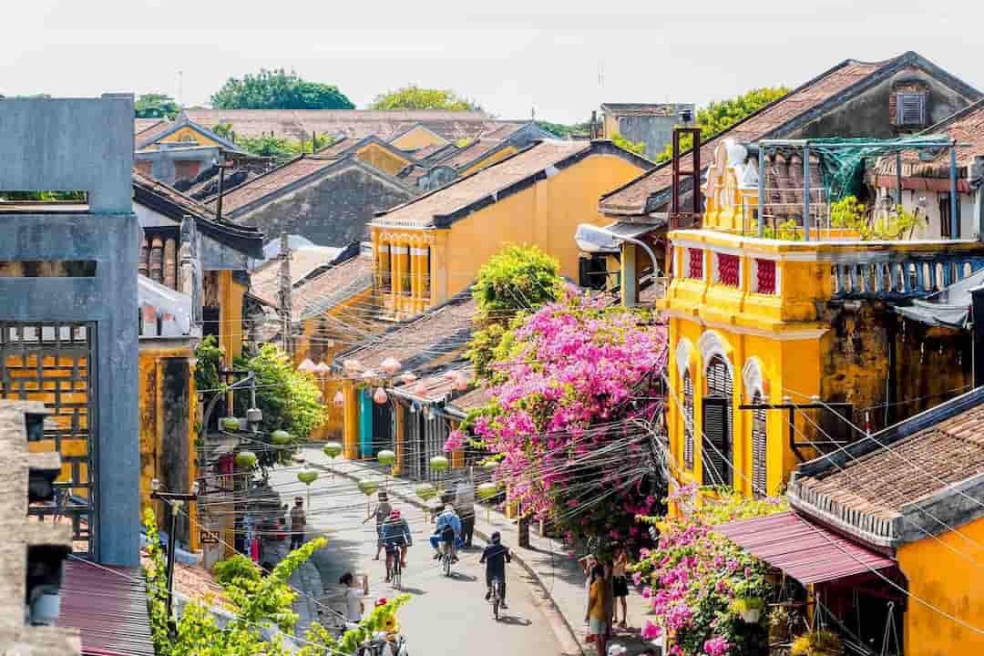 Vietnam holiday packages 2026 offering a complete introduction for first-time visitors