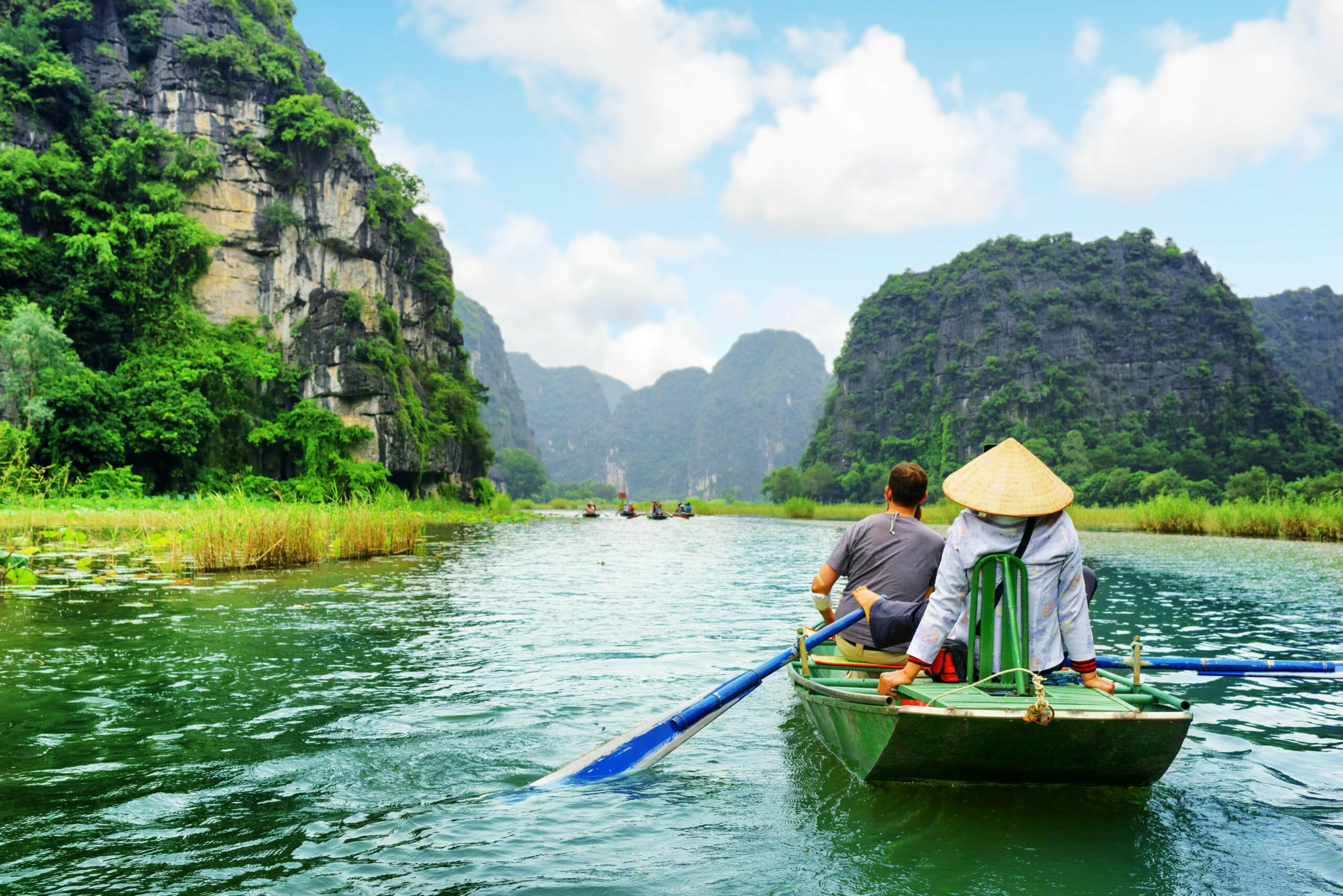 best Vietnam tours packages 2026 comparing short and long tour durations for different travel paces