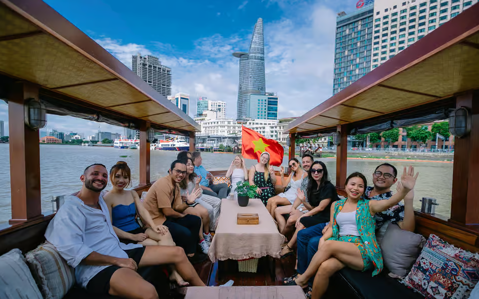 dinner-cruise-on-saigon-river-2