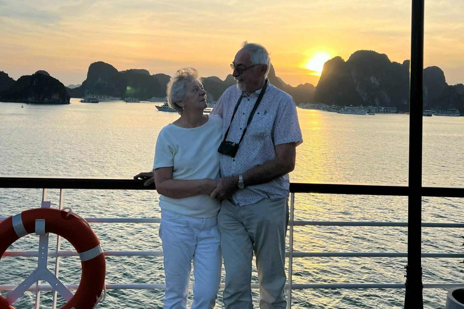 hanoi-ha-long-bay-titop-island-sung-sot-cave-–-ruby-cruise