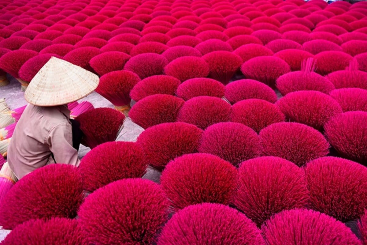 incense-village-hat-making-lacquer-art