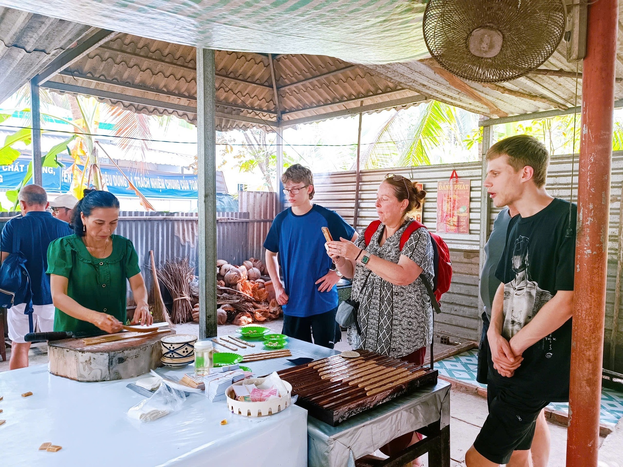 mekong-delta-cai-be-full-day-tour-4