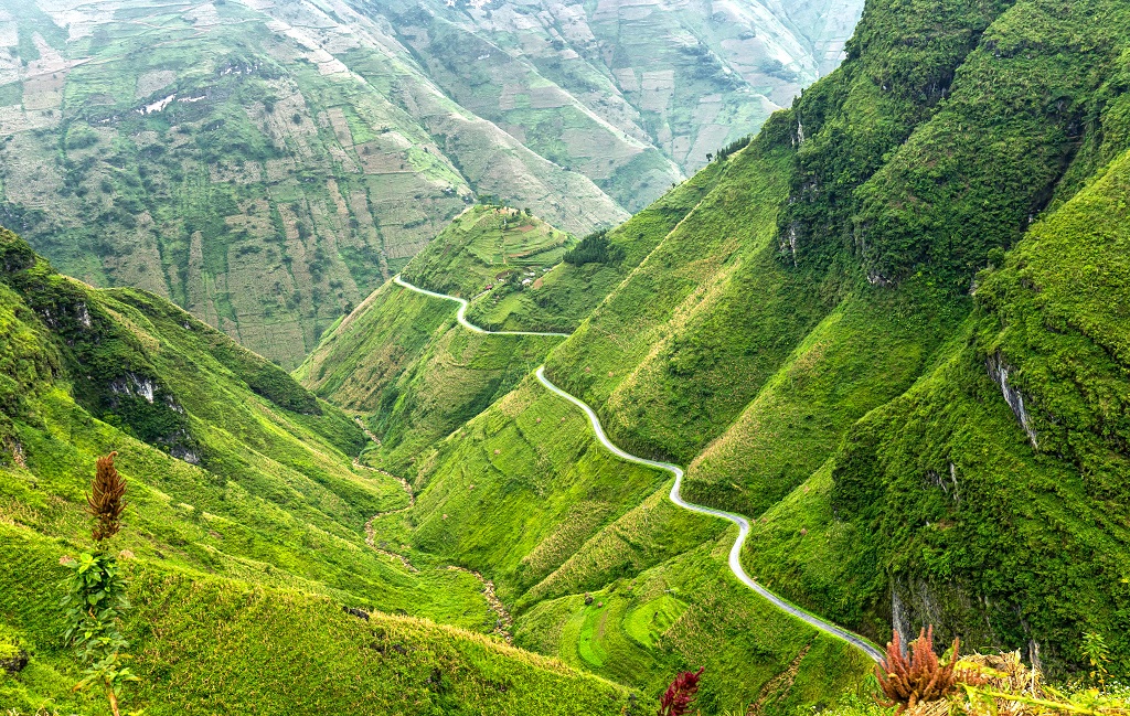 Dramatic mountain scenery along the Ha Giang Loop