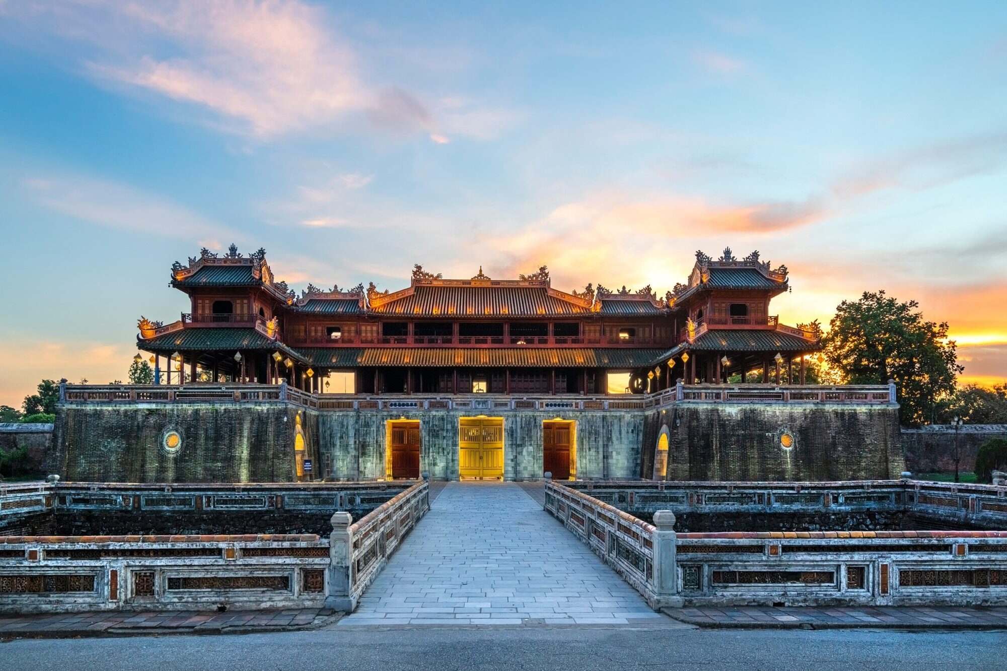 Vietnam tour from Hanoi discovering Hue’s imperial heritage and royal architecture