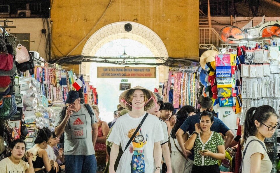 Vietnam travel costs and daily expenses for visitors