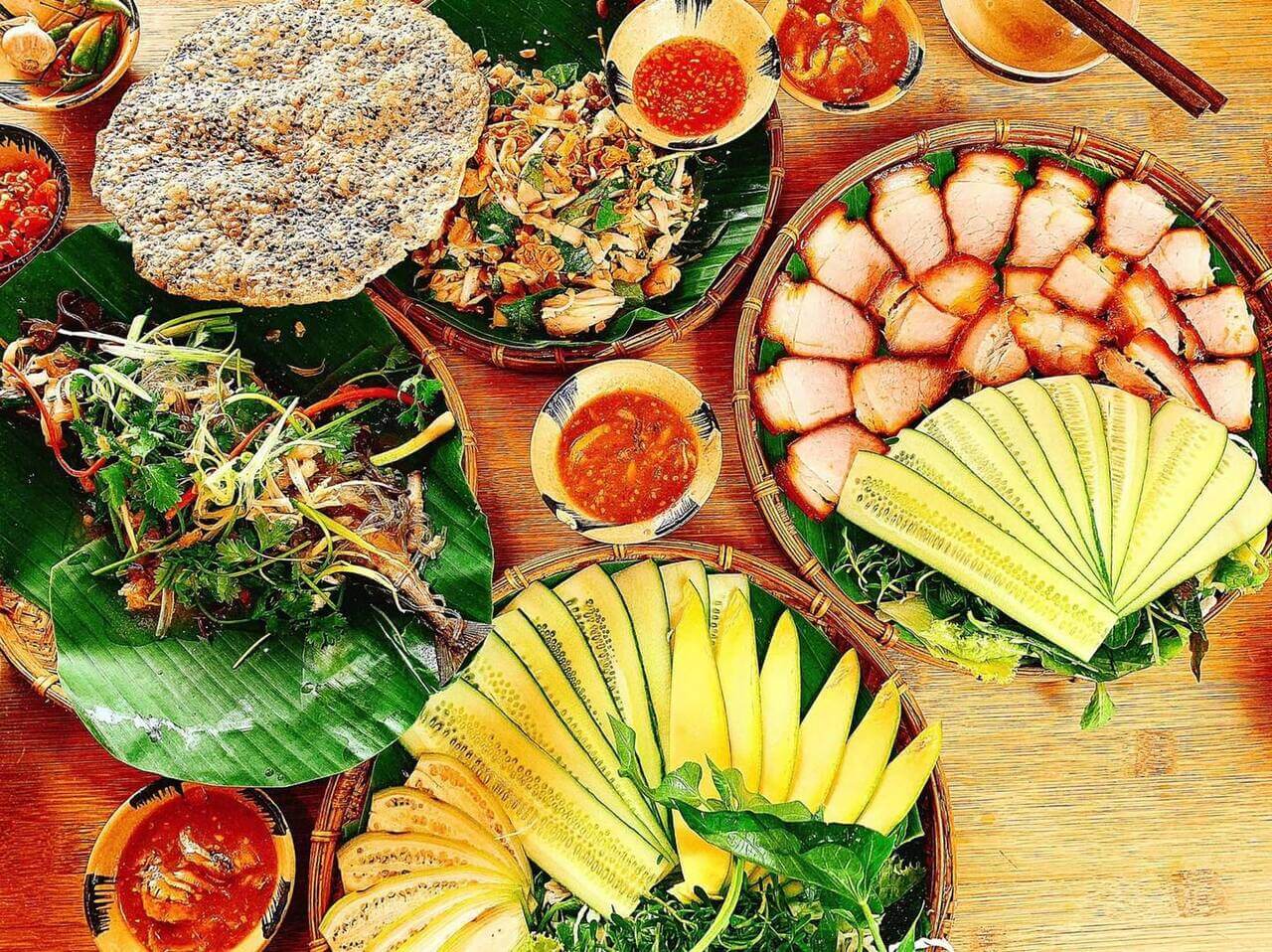 Vietnamese cuisine enjoyed by traveling families