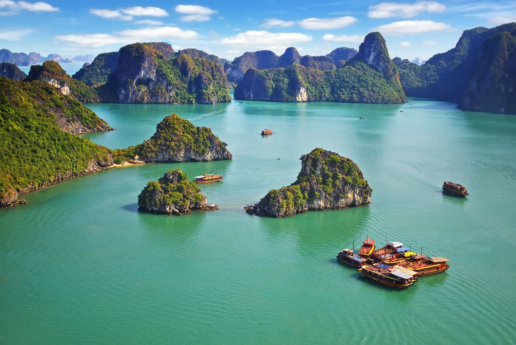 Coastal diversity from northern bays to southern islands across Vietnam’s beach destinations