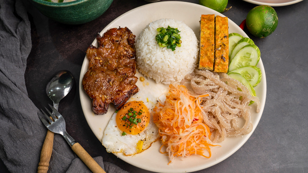 Com tam Vietnamese rice dish with grilled pork