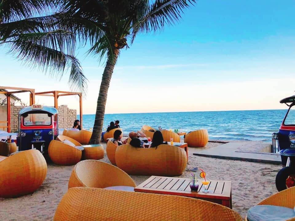 Relaxed beach lifestyle at a coastal destination in Vietnam