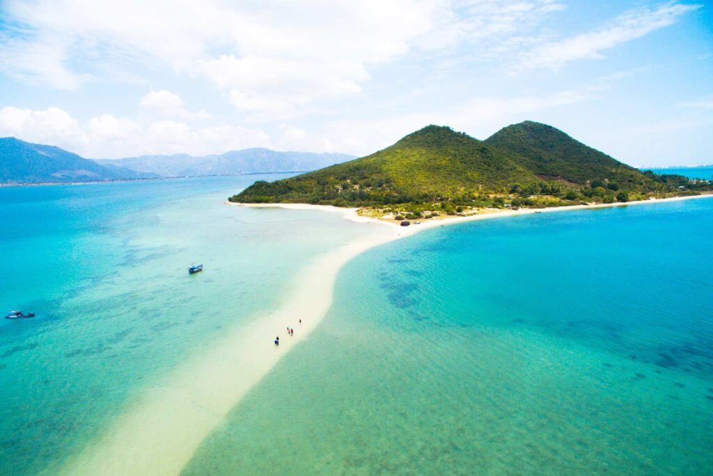 Vietnam island getaways with tropical beaches and turquoise waters