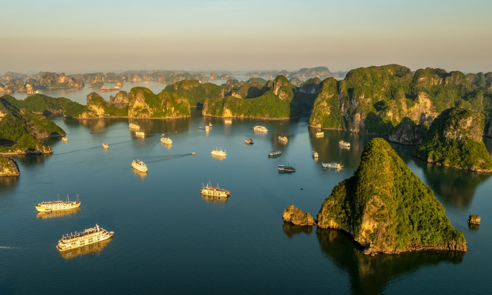 Booking-Halong-Bay-cruise-bìa