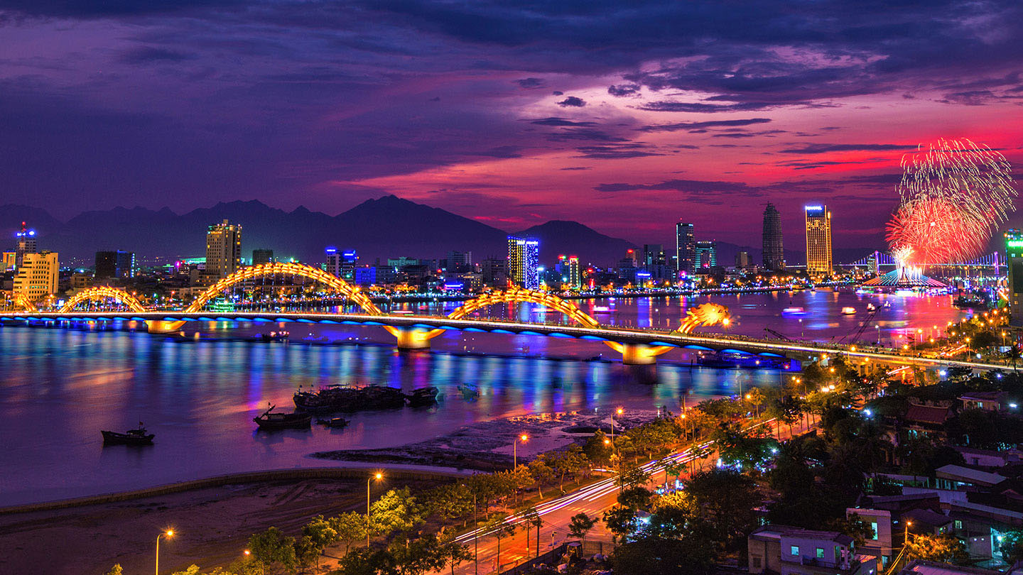 Da Nang Travel Guide: 7 Attractions And Beaches