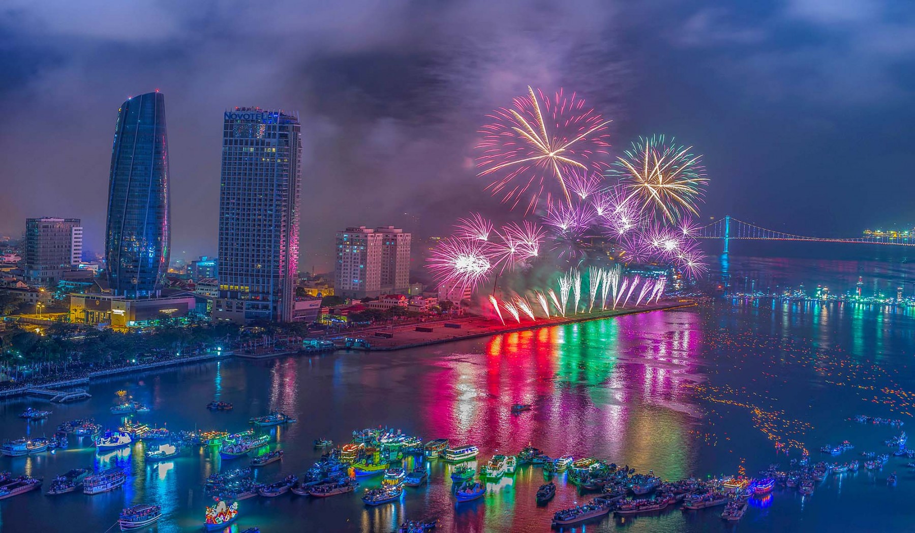 Fireworks festival lighting up the night sky over the Han River