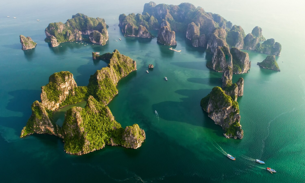 halong-bay-overnight-cruise- 11