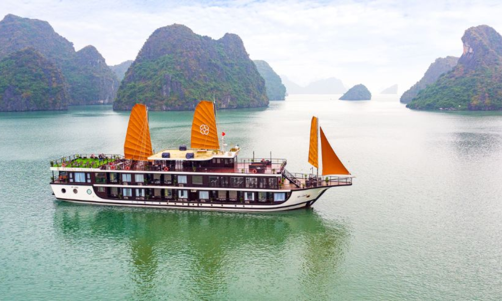 halong-bay-overnight-cruise-2