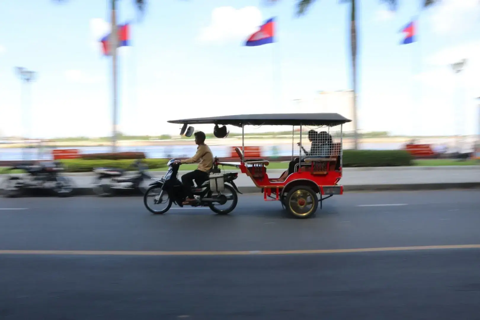 Common transportation options for traveling between Cambodian cities