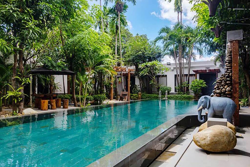 Luxury resort with tropical garden in Cambodia