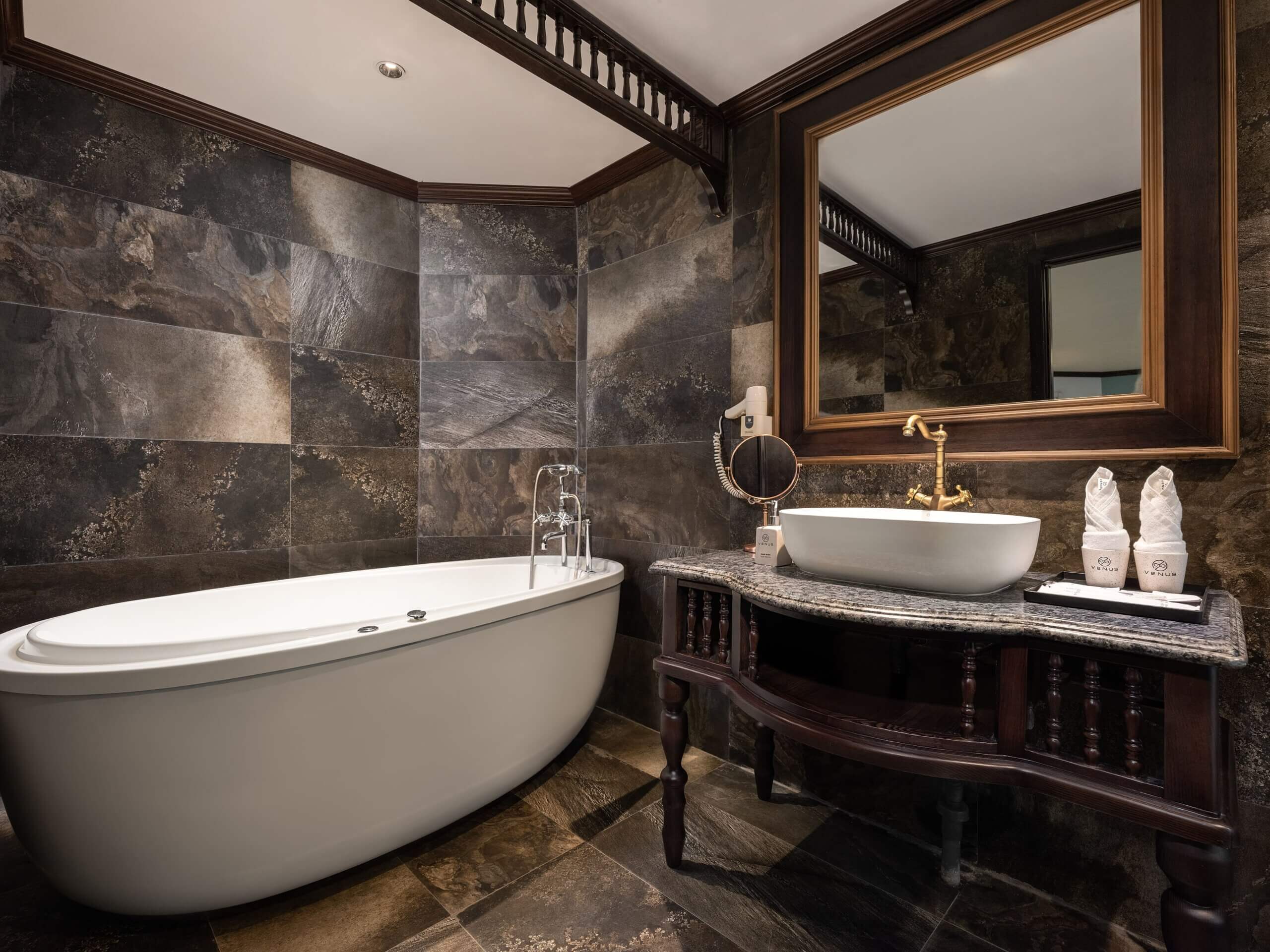 Venus Executive Cabin